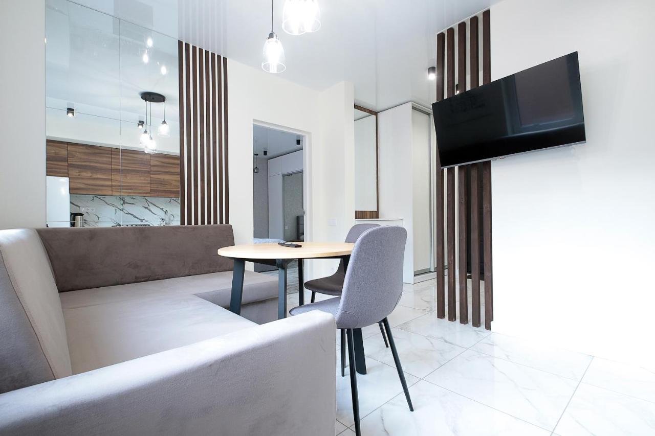 Luxury Nest Lviv Center Lägenhet Exteriör bild