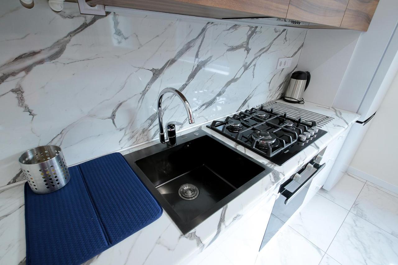 Luxury Nest Lviv Center Lägenhet Exteriör bild
