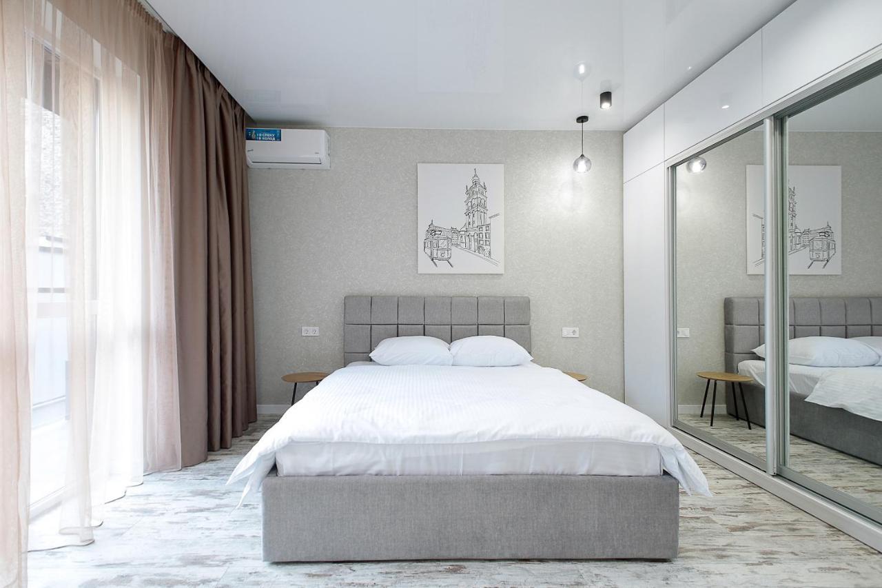 Luxury Nest Lviv Center Lägenhet Exteriör bild