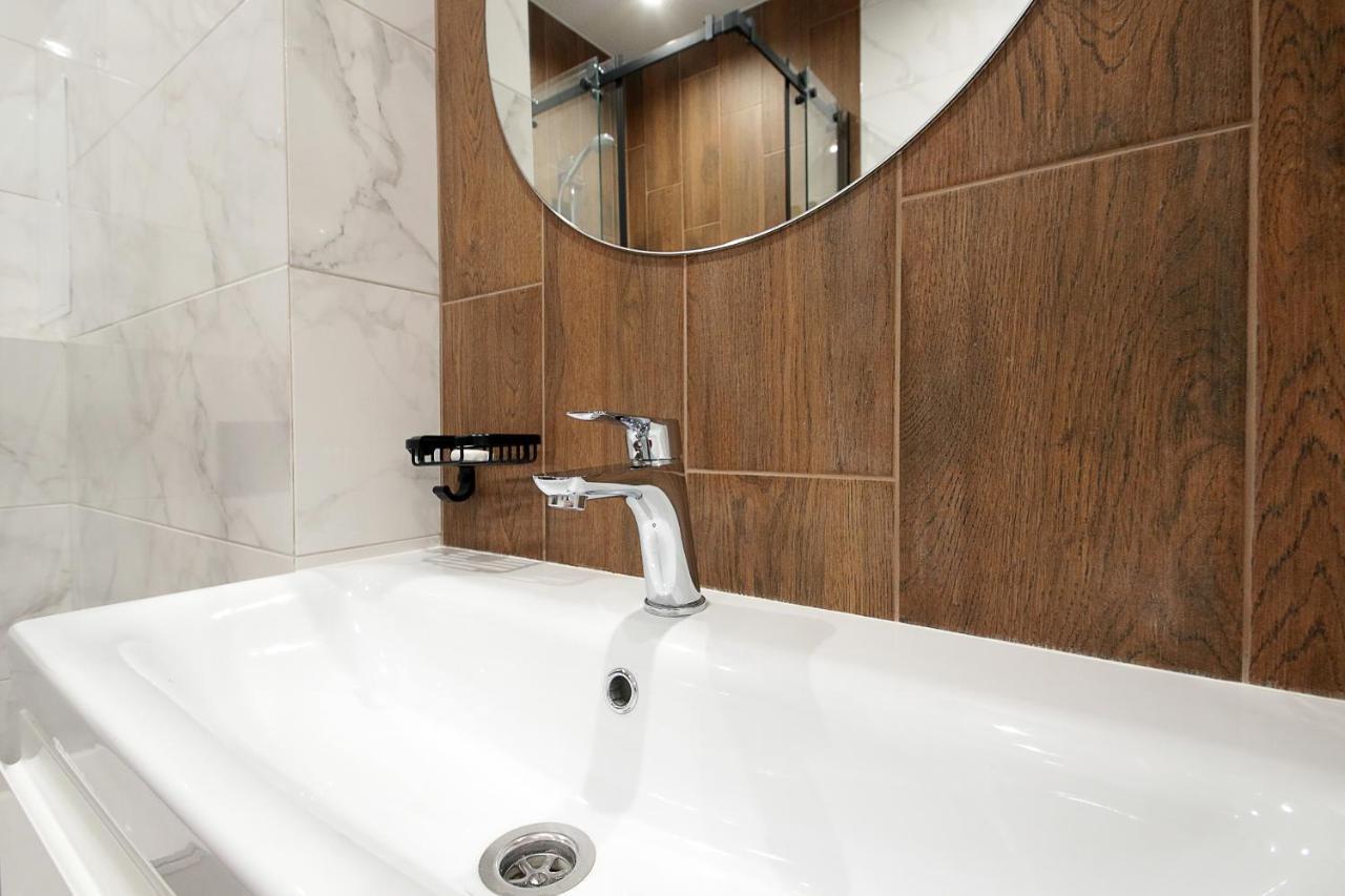 Luxury Nest Lviv Center Lägenhet Exteriör bild